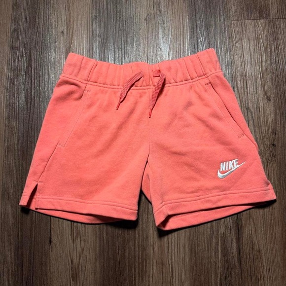 Nike Standard Fit Girls Shorts Coral Pink Athletic‎ Casual Activewear - Picture 1 of 7